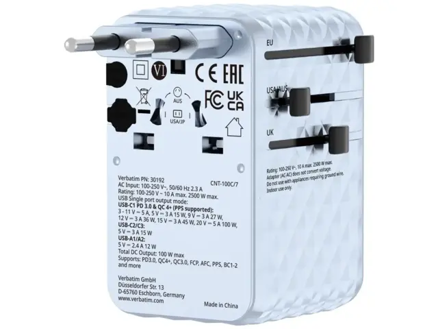 Charge ’n’ Travel 100W Travel Adapter w/ Cable Blue